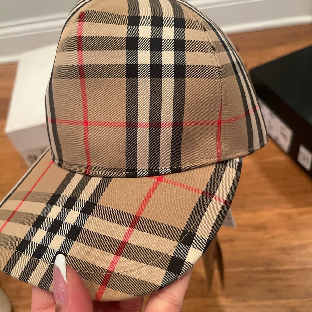 Burberry hat